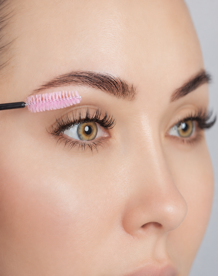 Brow lift sourcil Chateaufarine